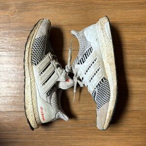 Size 10.5 - Ultraboost 5.0 DNA ‘White and Black’- Decent Condition